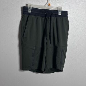 Under Armour Men‎ Dark Green Athletic Fitted Running Workout shorts size S